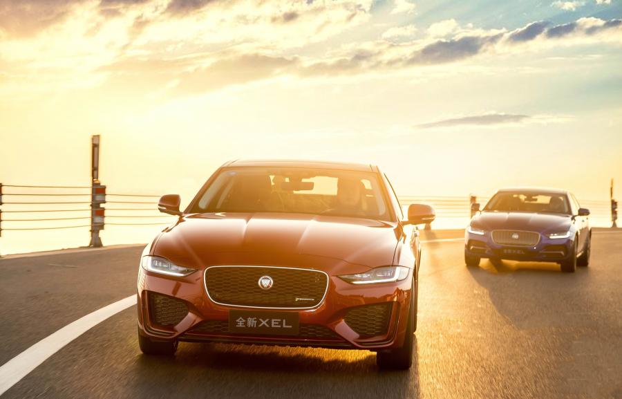  Jaguar XE L P250 HSE R-Dynamic 2019 года  (CN) (фото 6 из 31)